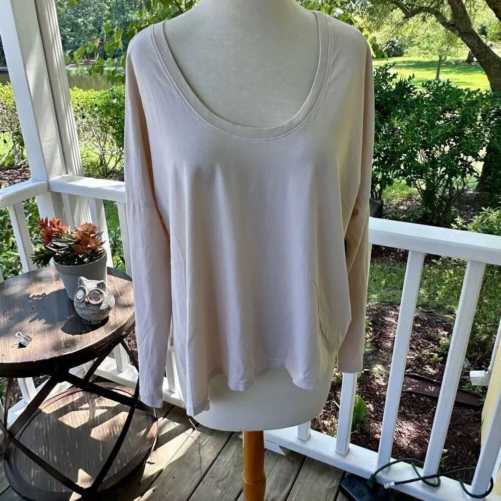 Vetta two-Way Tee Shirt Top | NWT